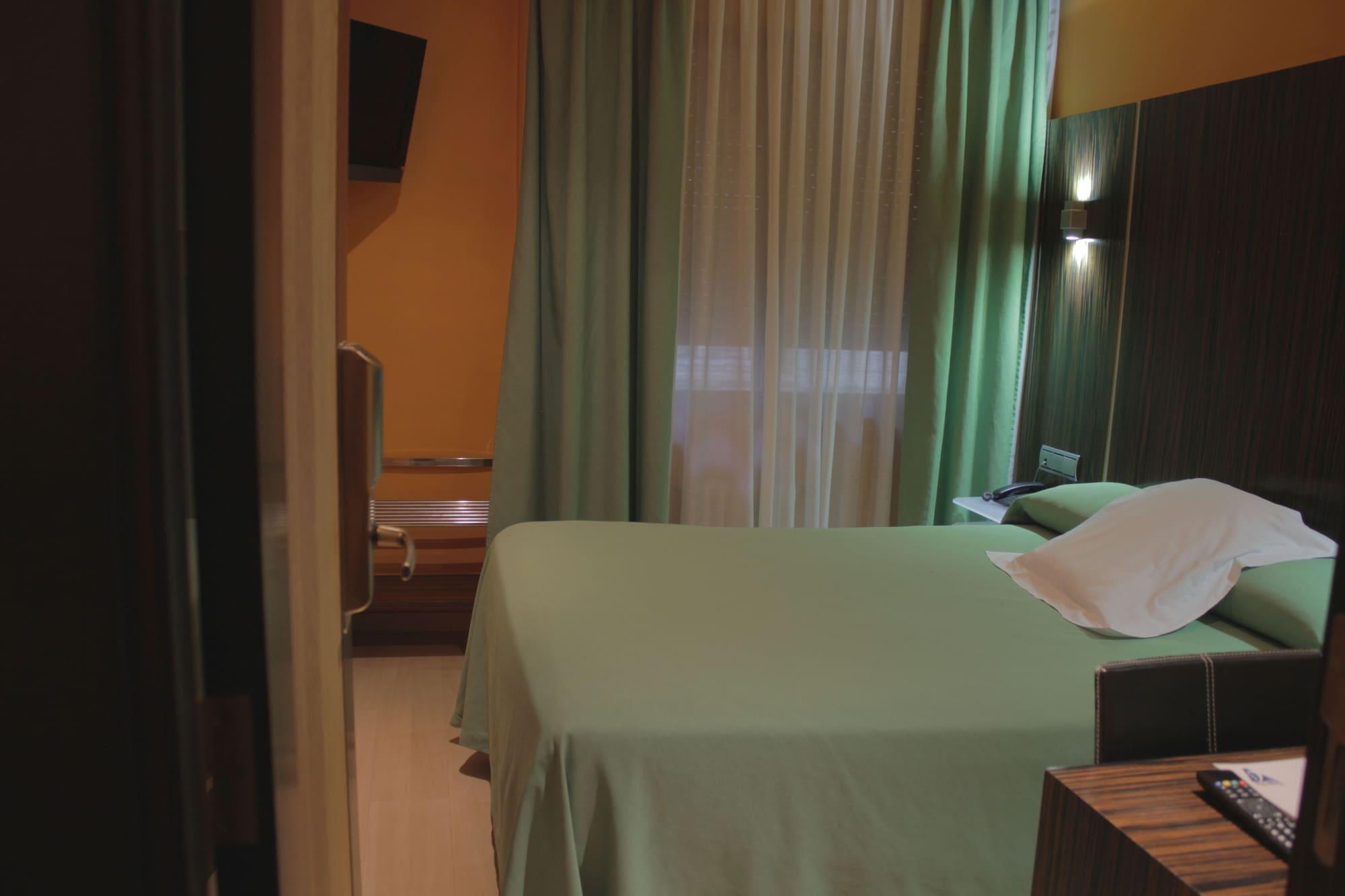 Hotel Gran Via Zaragoza Luaran gambar