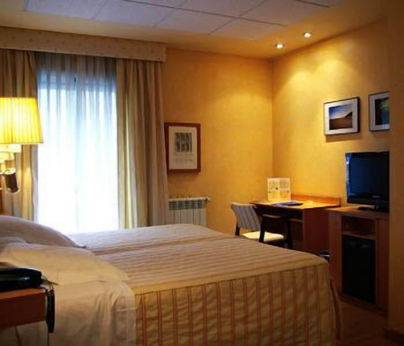 Hotel Gran Via Zaragoza Luaran gambar