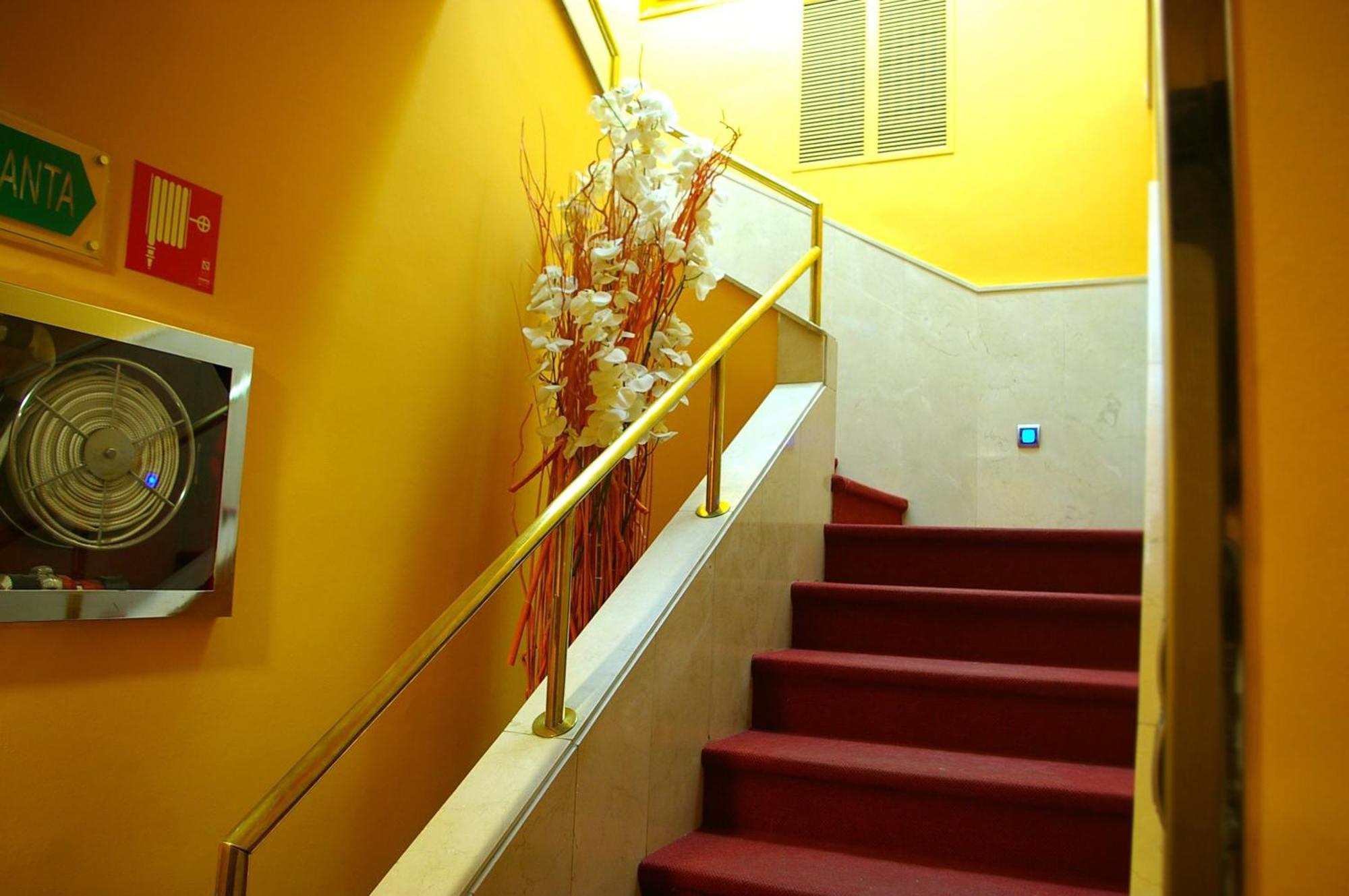 Hotel Gran Via Zaragoza Luaran gambar