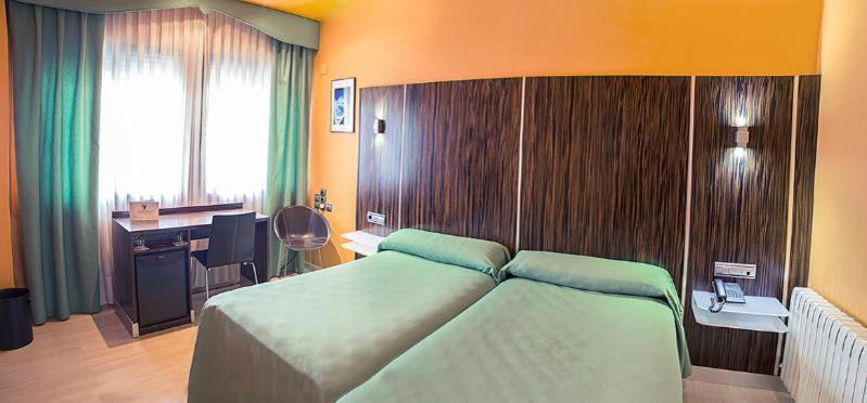 Hotel Gran Via Zaragoza Bilik gambar