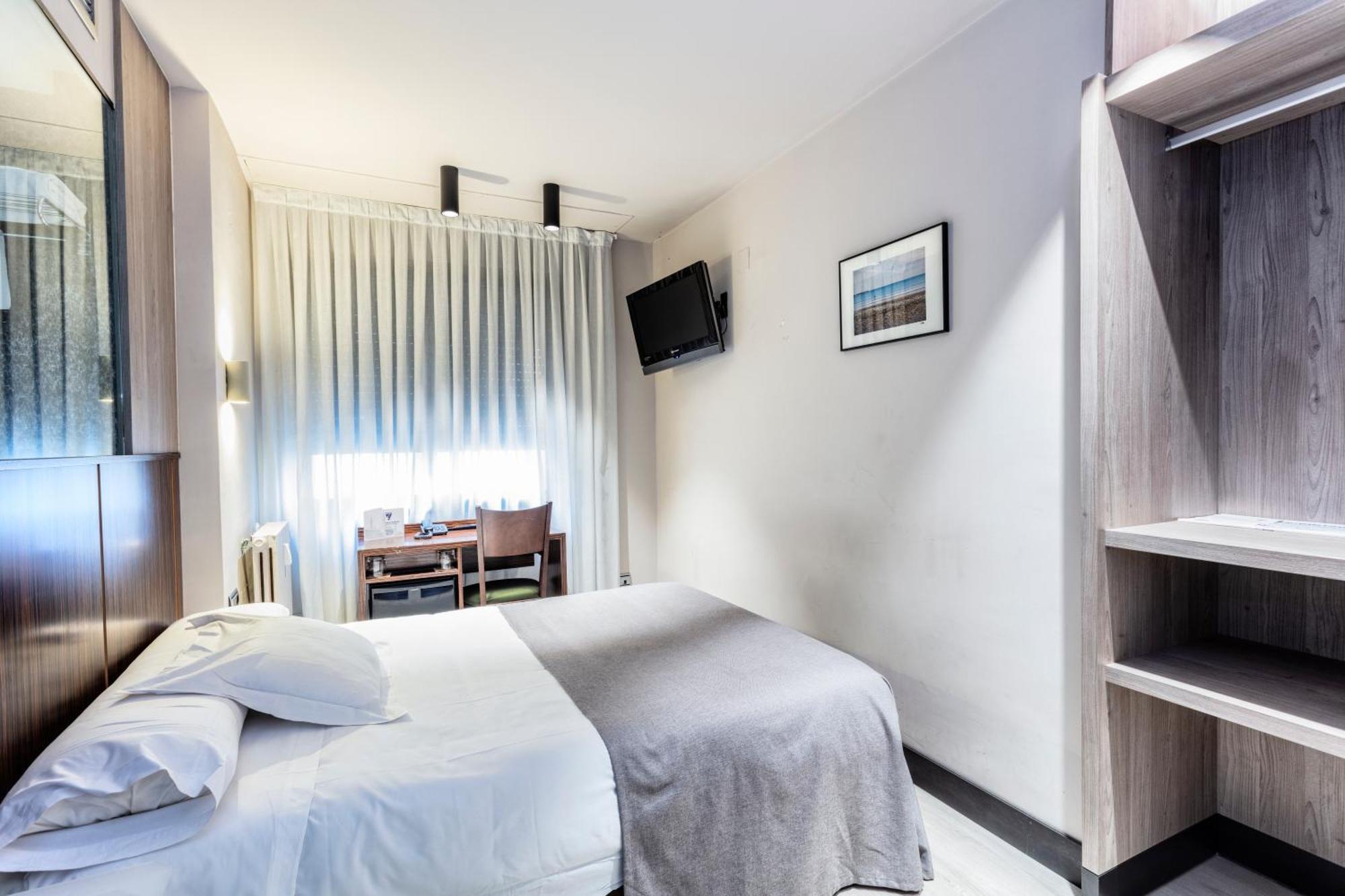 Hotel Gran Via Zaragoza Luaran gambar