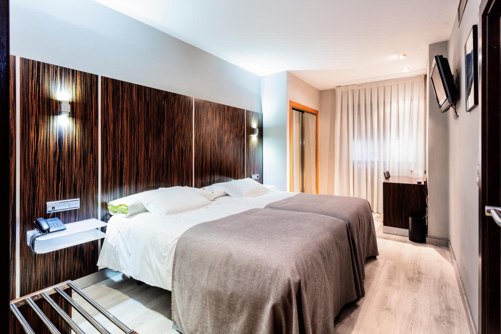 Hotel Gran Via Zaragoza Luaran gambar