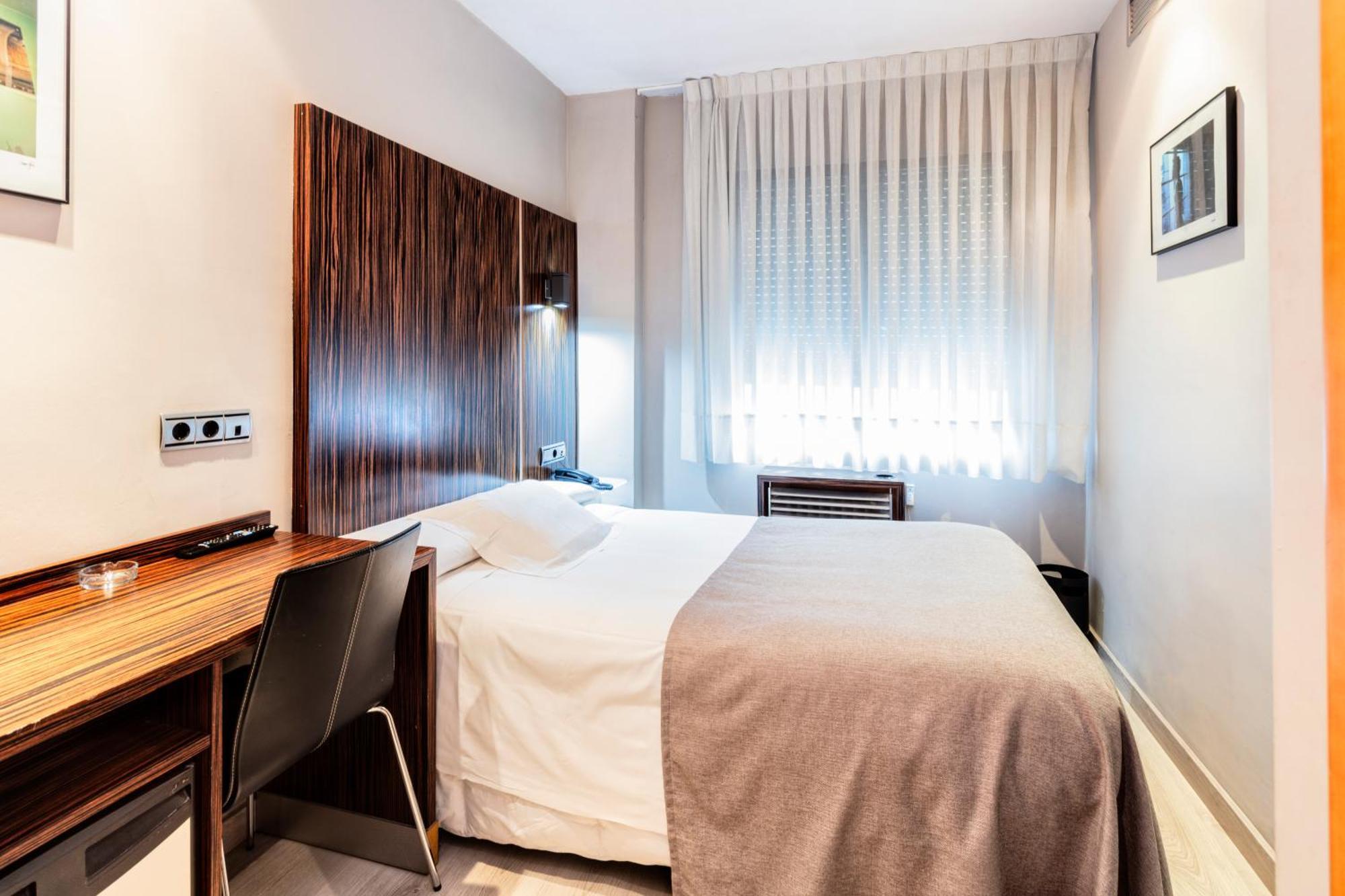Hotel Gran Via Zaragoza Luaran gambar