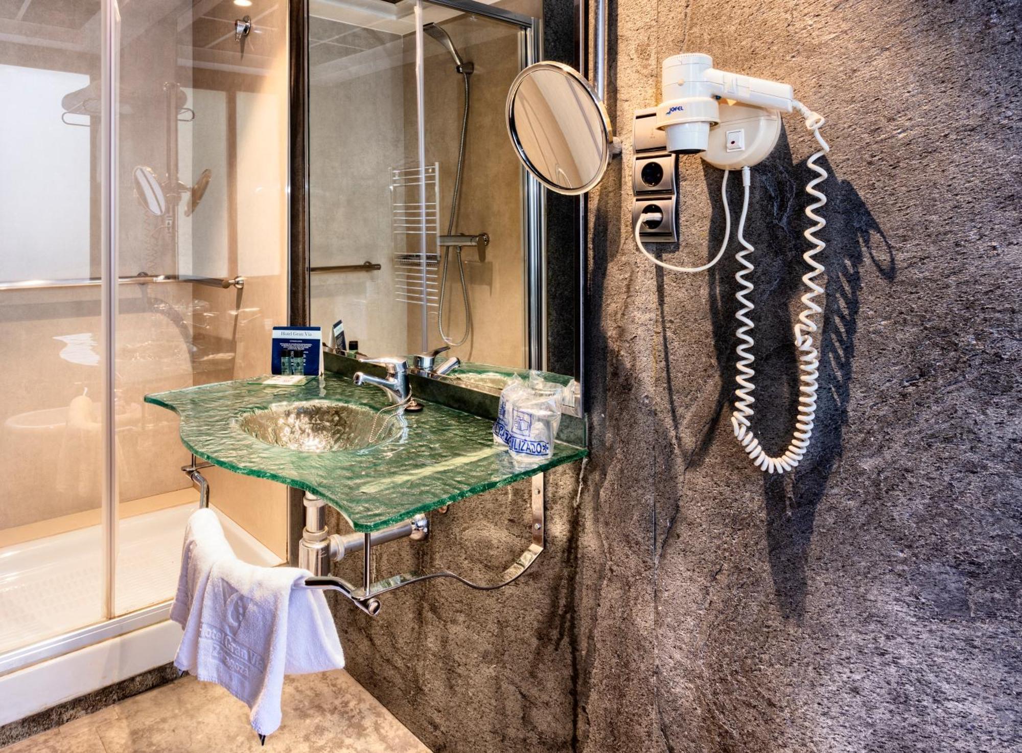 Hotel Gran Via Zaragoza Luaran gambar